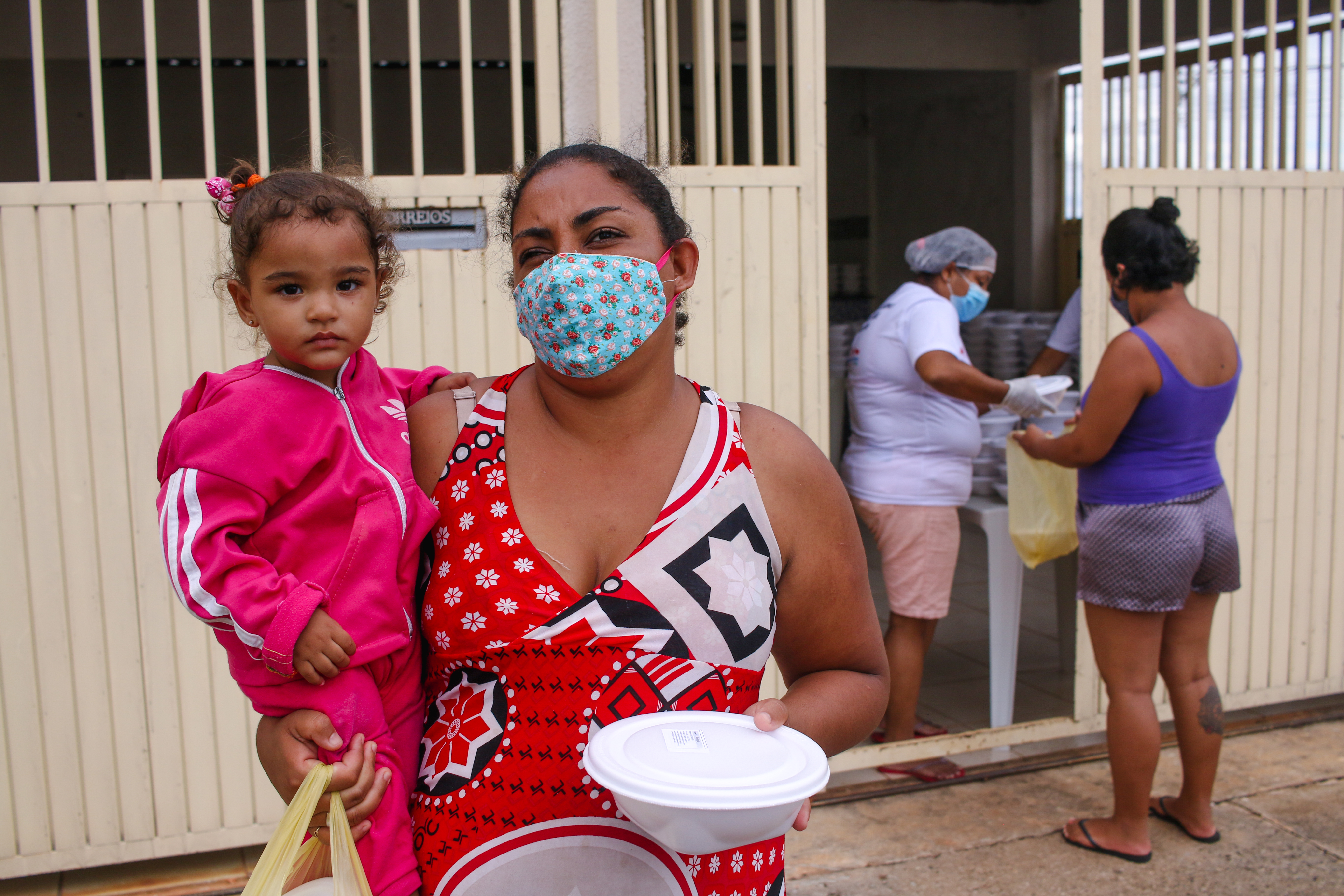 projeto-cozinha-sem-sobras-do-sesc-df-distribui-561-refeies-no-parano-parque-nesta-tera-feira_51043075018_o.jpg